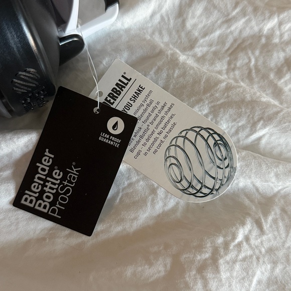 ProStak Shaker Bottle Interlocking Storage Containers - Black blender bottle - Picture 3 of 4